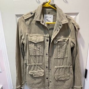 Winter Crow. Light Olive Green Jacket. Size Small